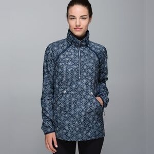 Lululemon Blue Miss Misty Exploded Sashico Star Inkwell Ghost Size Pullover 8